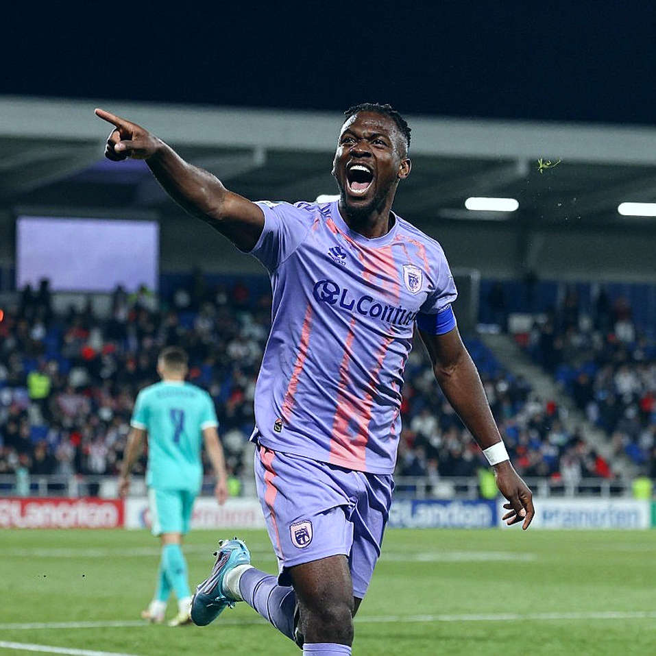 Randal Kolo Muani's Fifth Finger: A Quiet Sigh at Juventus