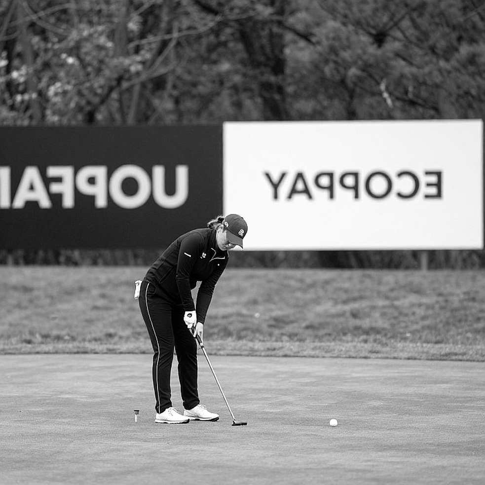 Vết sẹo 49 năm: Tiger Woods, giọt nước mắt và tấm gương vỡ của huyền thoại