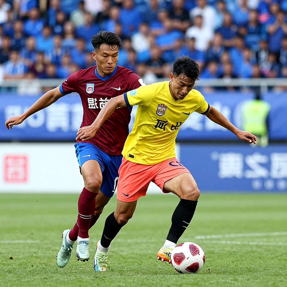 Việt Nam 1-0 Philippines: Chiến thắng mong manh và ba vết nứt trong hệ thống
