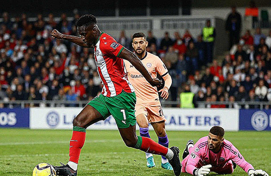 V.League và khoảng trống dữ liệu: bóng đá Việt Nam vẫn đang được phân tích bằng mắt