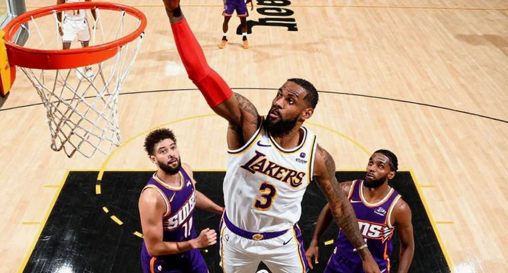 Fenerbahçe hạ Dubai 76-66: Chuỗi bất bại được cứu bởi sáu phút cuối