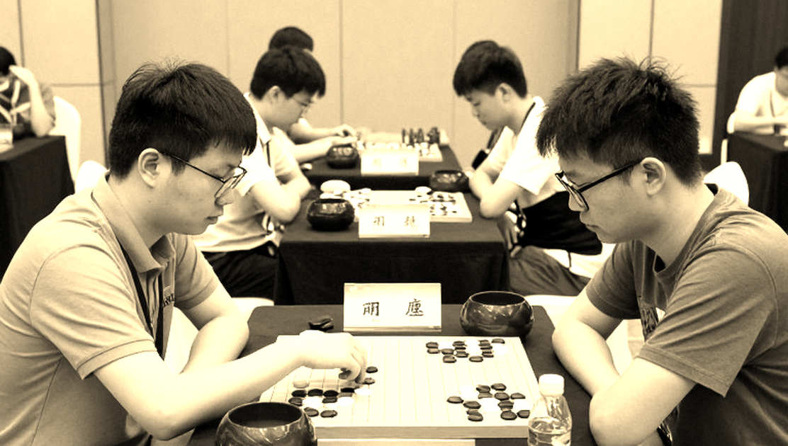 Phòng thủ Scandinavia và Master Class Vol. 20: Tấm khiên 60 phút mang tên Bent Larsen Phòng thủ Scandinavia và Master Class Vol. 20: Tấm khiên 60 phút mang tên Bent Larsen