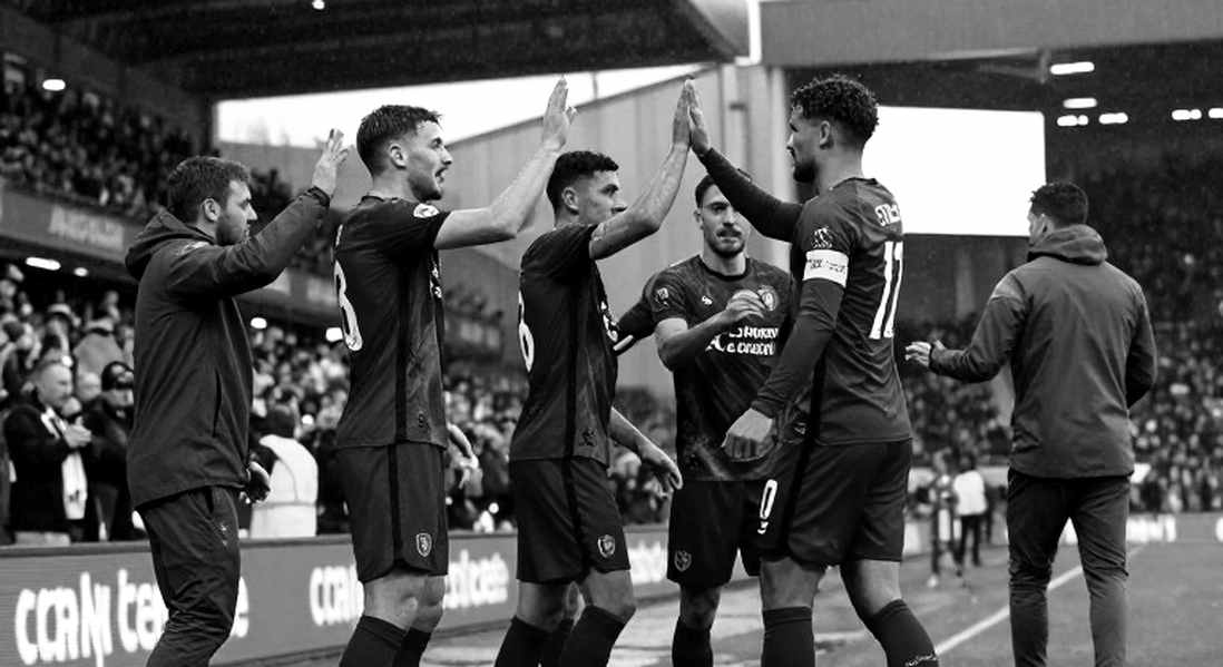 V.League 1: Dòng tiền, dữ liệu và giới hạn của những bản hợp đồng V.League 1: Dòng tiền, dữ liệu và giới hạn của những bản hợp đồng