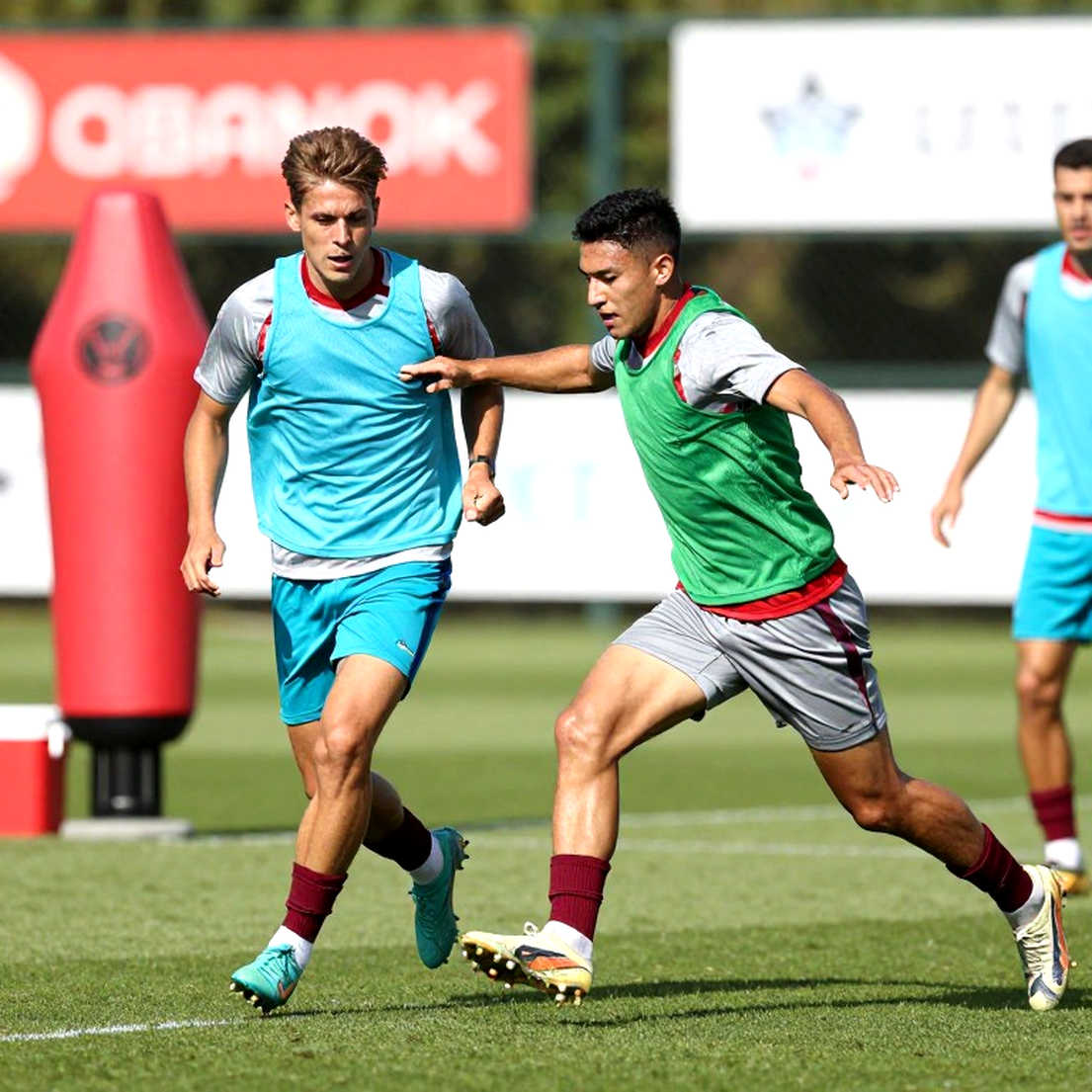 Youri Regeer rời Ajax sang Werder Bremen: Canh bạc 5 triệu euro cho một tài năng thất thế