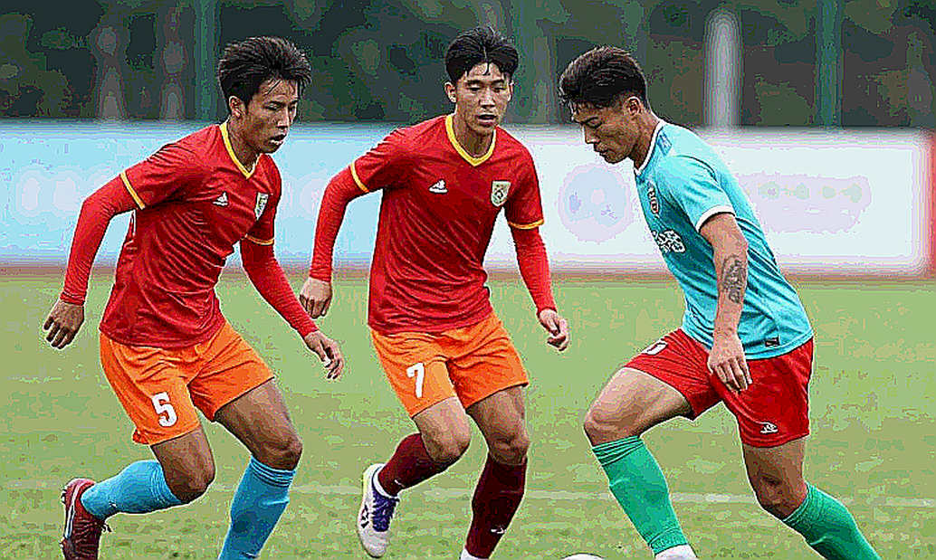 U16 Việt Nam 0-1 U16 Trung Quốc: Phạt góc phút 70, thẻ đỏ phút 80 và bài học bóng chết U16 Việt Nam 0-1 U16 Trung Quốc: Phạt góc phút 70, thẻ đỏ phút 80 và bài học bóng chết