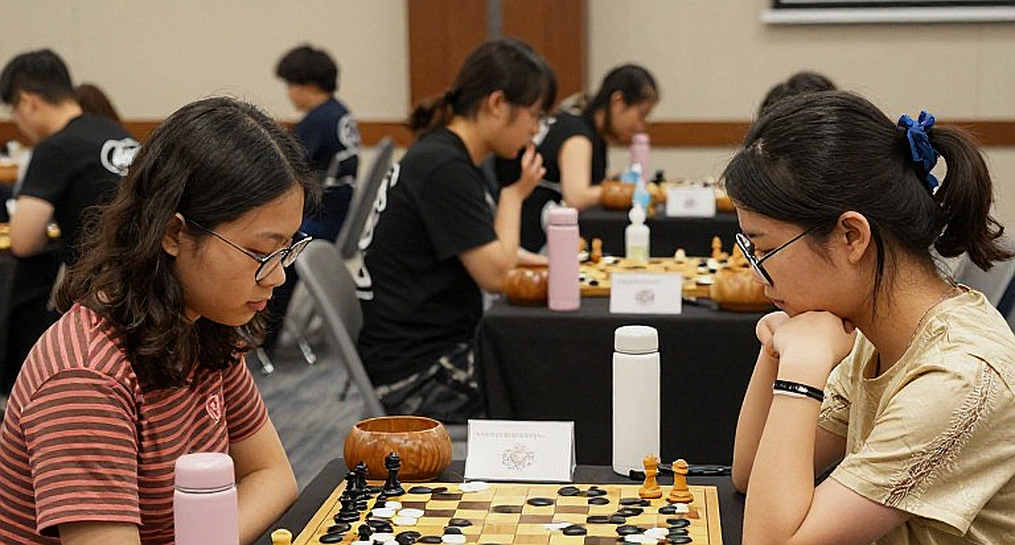 Nước 2.c4 bị gạt sang một bên: Bảy hệ thống né lý thuyết của Trắng và cách Đen tìm lối ra