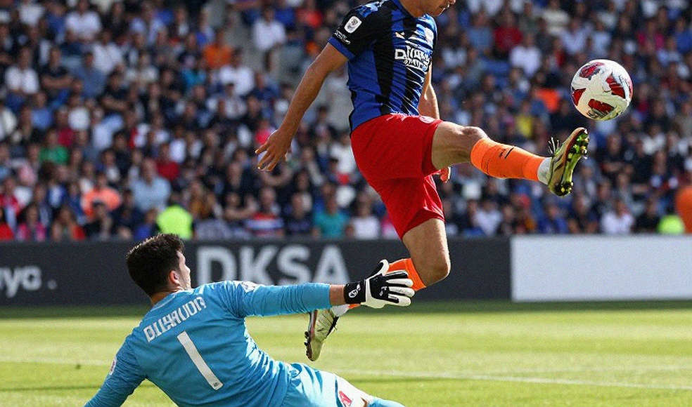 Bàn thắng phút 86 của Tuấn Hải: V-League đang dạy tuyển Việt Nam sai điều gì