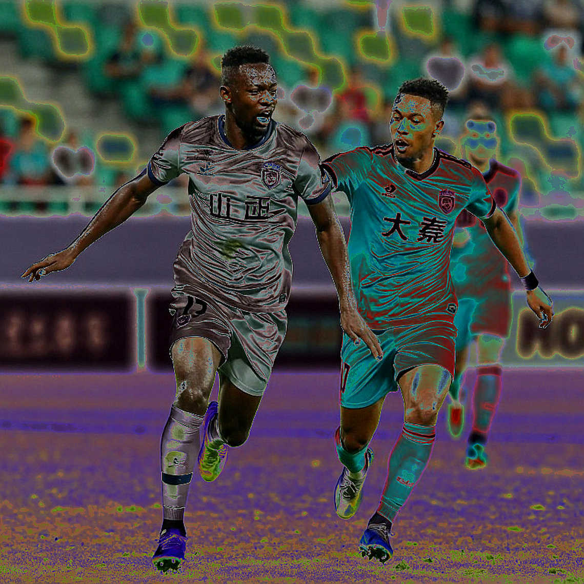 Persib thắng 3-1 nhưng mặt cỏ GBLA bị chỉ trích: Khi hạ tầng trở thành chìa khóa của một trận cầu cường độ cao