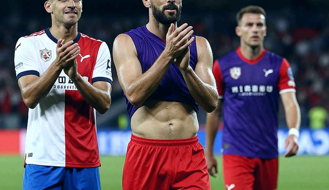 Fake Premier League Article Spreads in Vietnam: Analysis of Misinformation in Sports Journalism