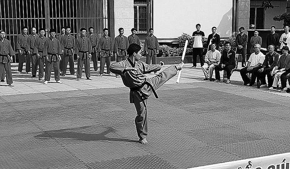 Taekwondo ảo tại Asian Games 2026: Khi Châu Ngọc Tuyết Sang đá vào khoảng không và thanh máu quyết định tất cả