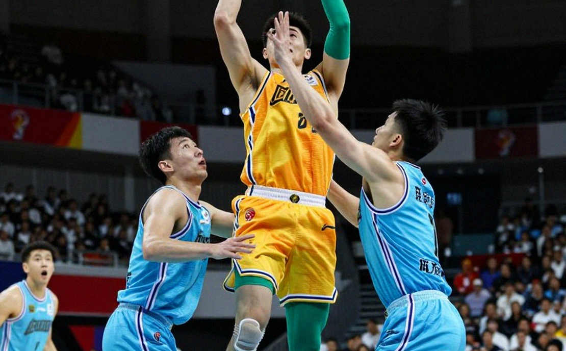 Enes Kanter Freedom mời Donald Trump đến trận ra mắt WNBA trong dự định: Khi bóng rổ bị đẩy vào sân khấu chính trị