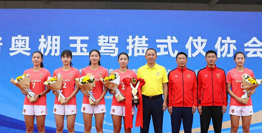 Đường dữ liệu im tiếng: Kỷ luật của một phòng phân tích bóng đá Đường dữ liệu im tiếng: Kỷ luật của một phòng phân tích bóng đá